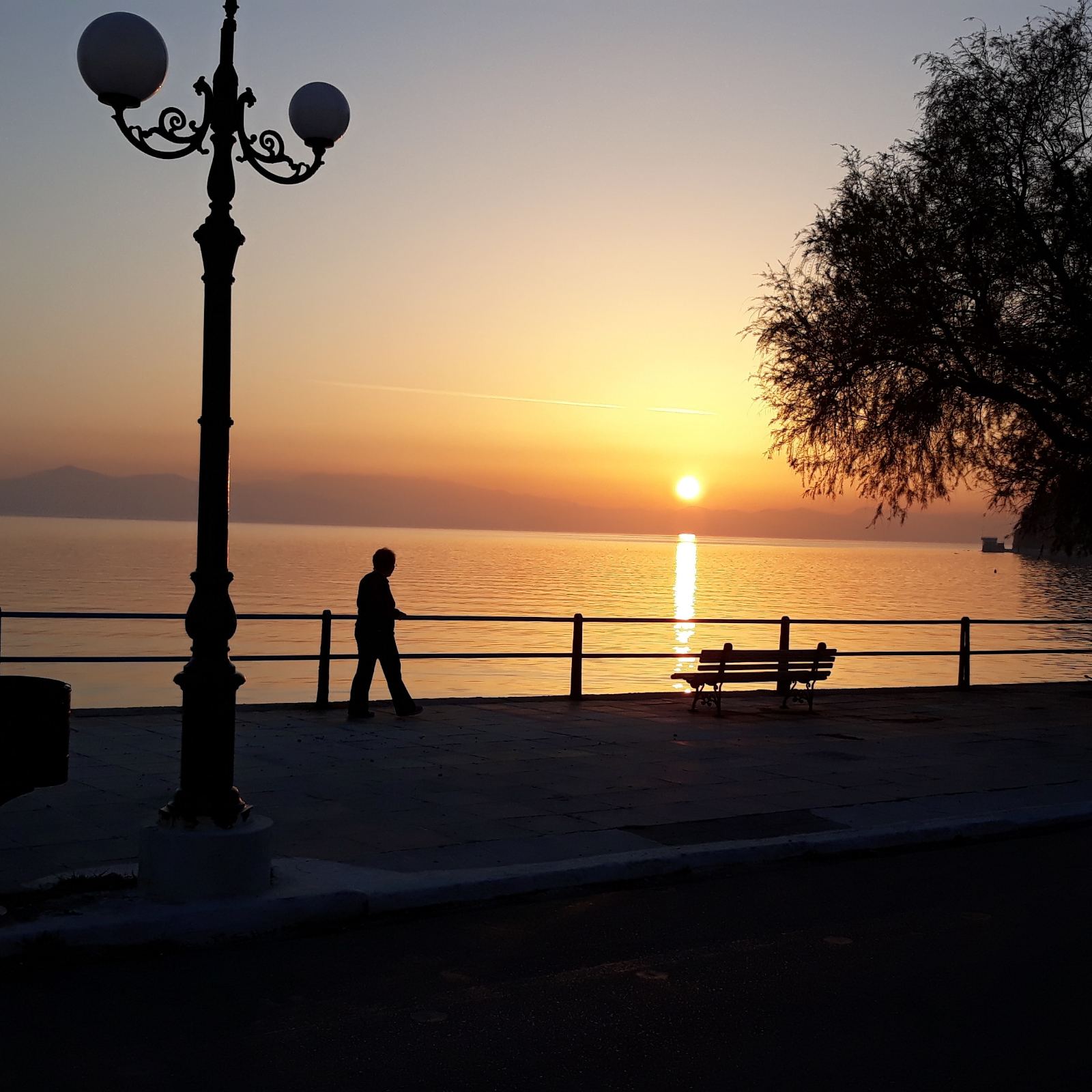 Σχεδόν νύχτα